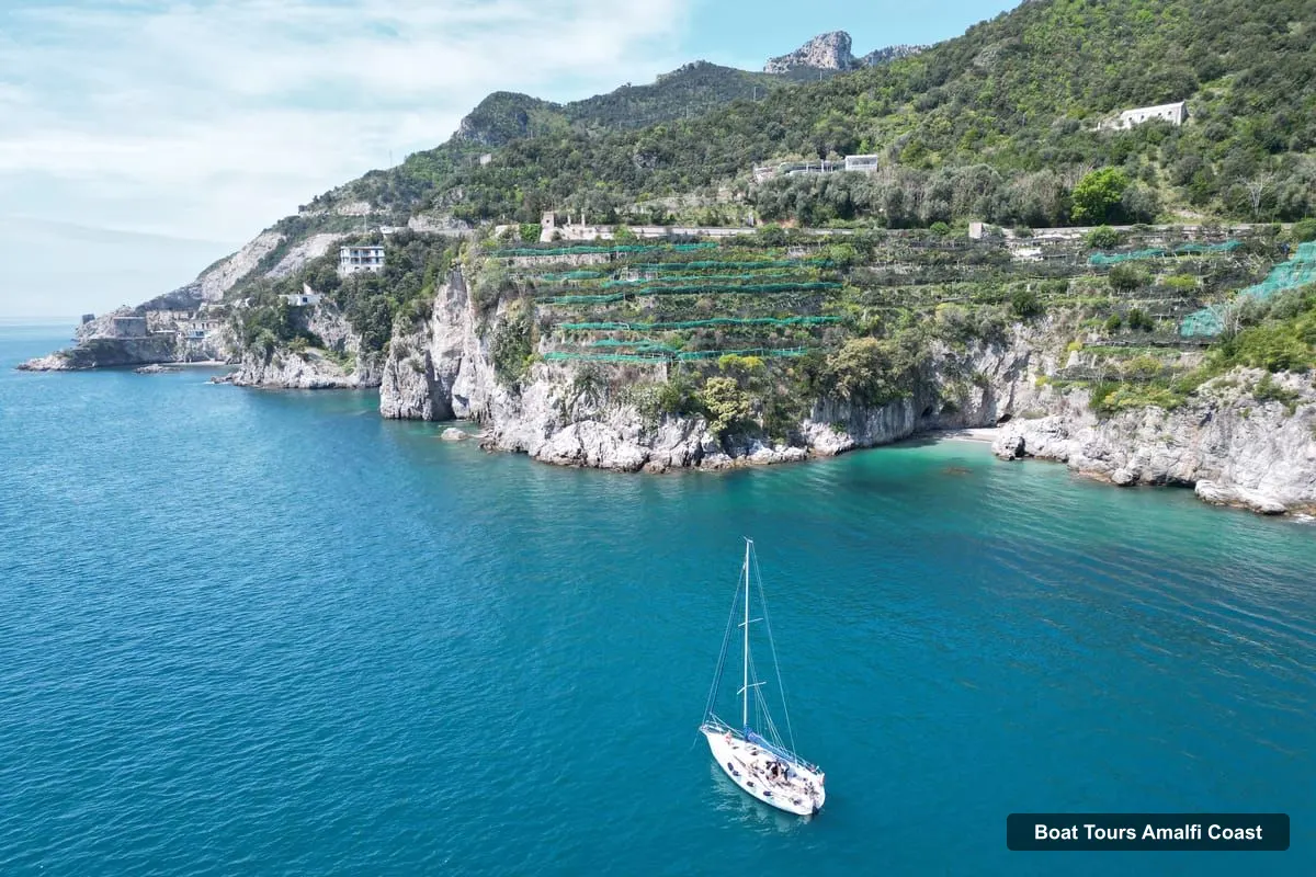 Amalfi Coast Boat Trips – Amalfi Coast Full-Day Sailboat Trip with Lunch (photo 3)