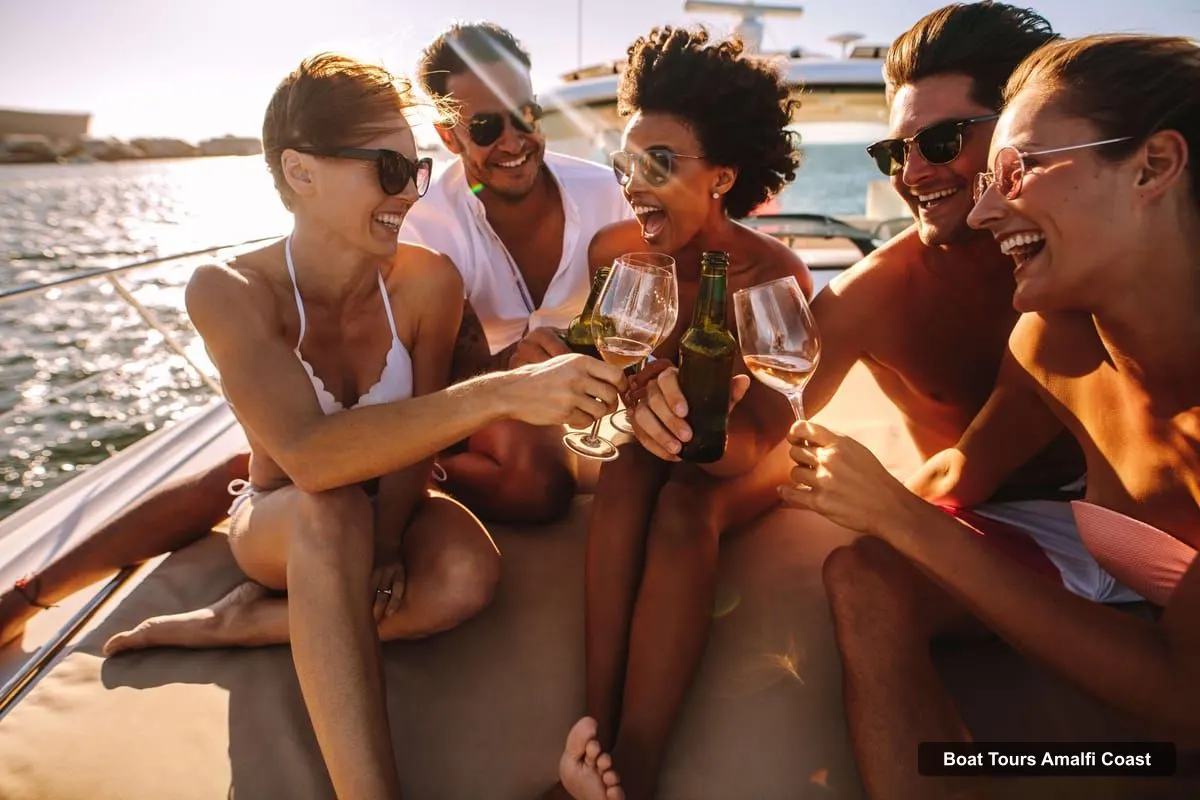 Boat Tours Amalfi Coast – Sunset Boat Tour with Fruit & Drinks