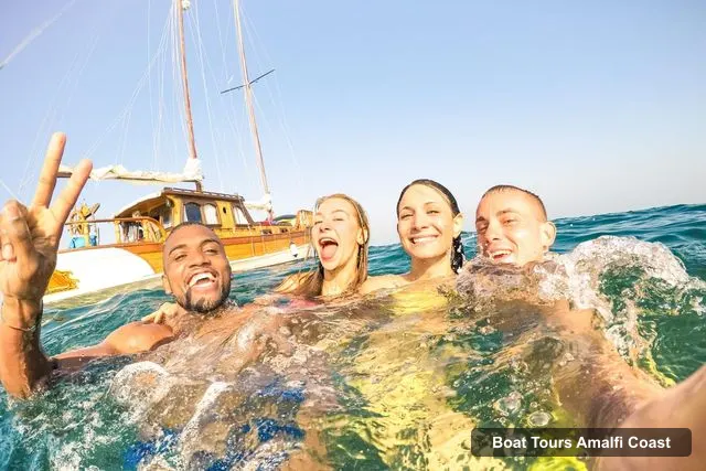 Boat Tours in Amalfi Coast – Boat Tour, Caves, Beaches, Snorkeling & Prosecco