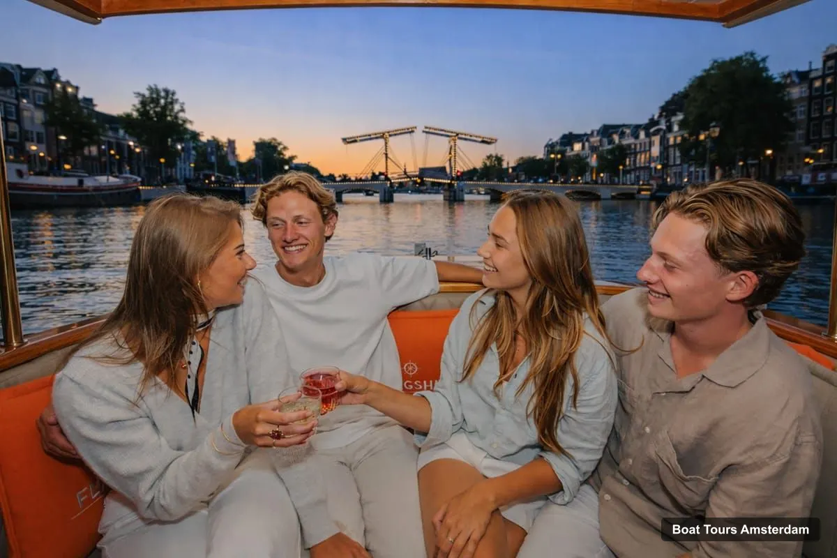 Amsterdam Boat Cruises – Evening. (Sunset) Canal Cruise with Bar on Board (photo 2)