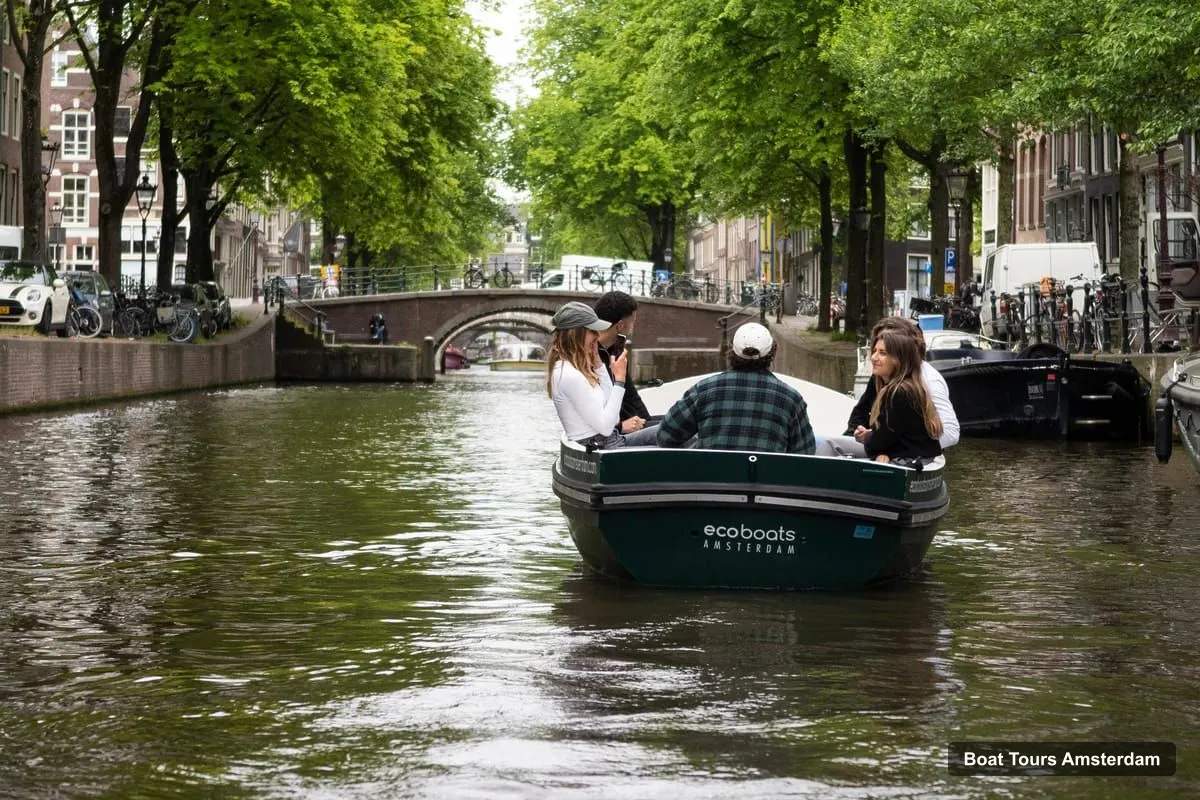 Amsterdam Boat Trips – Captain For a Day 2-Hour Boat Rental (photo 2)