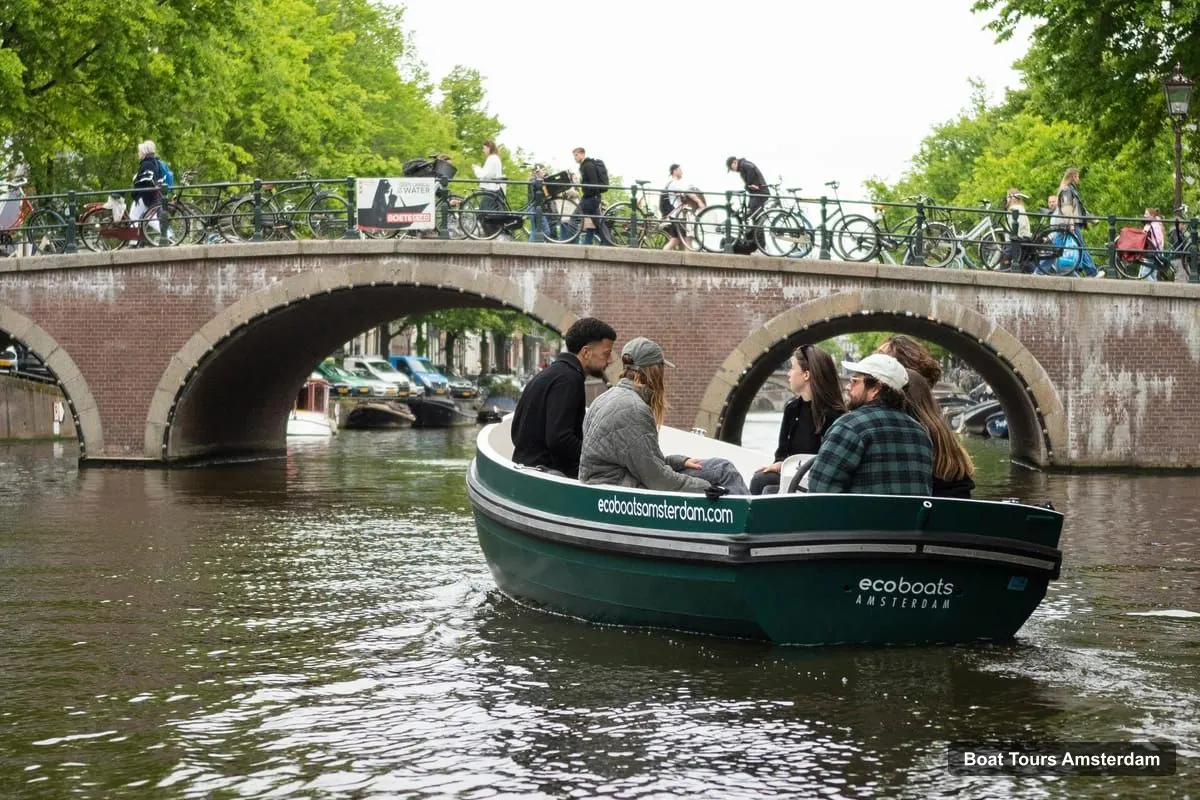 Amsterdam Boat Trips – Captain For a Day 2-Hour Boat Rental (photo 4)