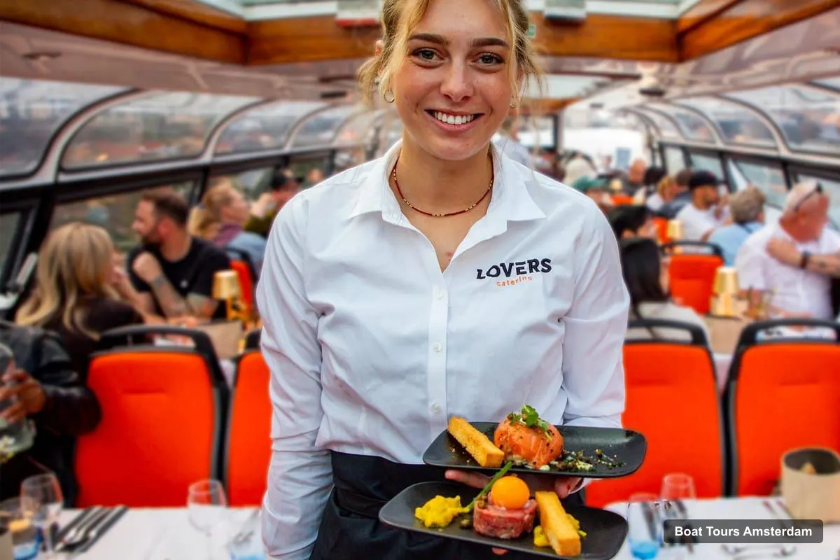 Amsterdam Boat Trips – Dinner Cruise with 4-Course Menu (photo 2)