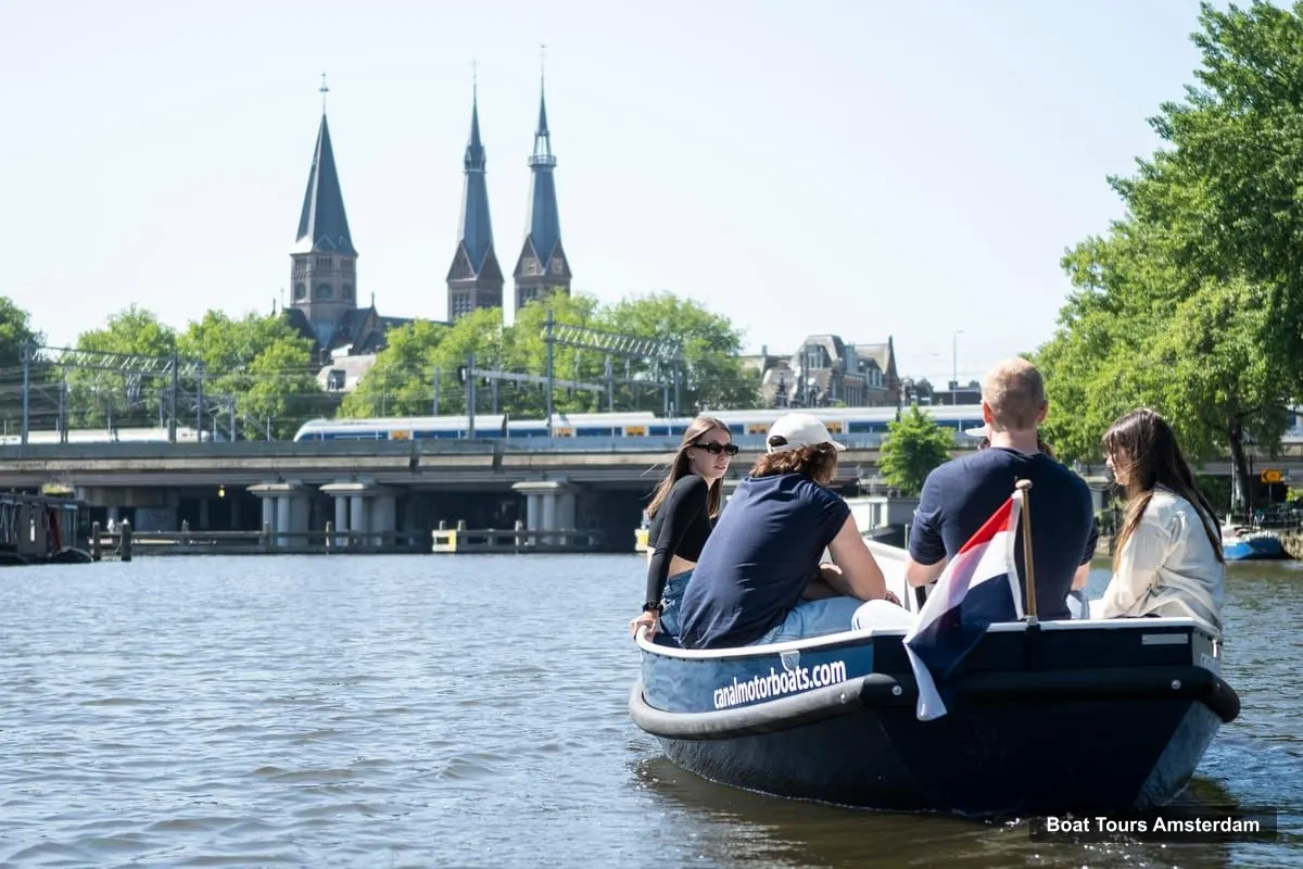 Amsterdam Boat Trips – Self-Drive Boat Rental (5 departure locations)