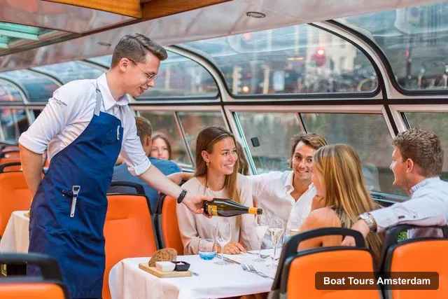 Amsterdam Boat Trips – Dinner Cruise with 4-Course Menu