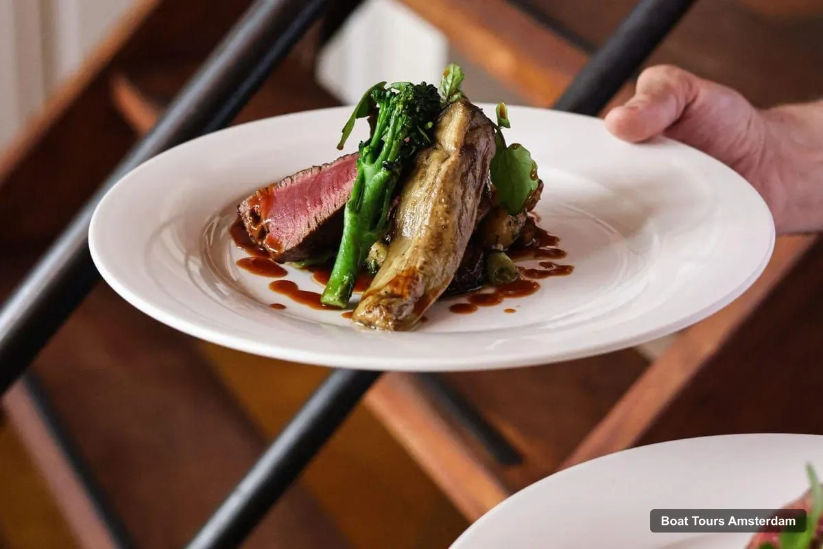 Boat Tours in Amsterdam – High-End 3-Course Dinner Canal Cruise (photo 4)