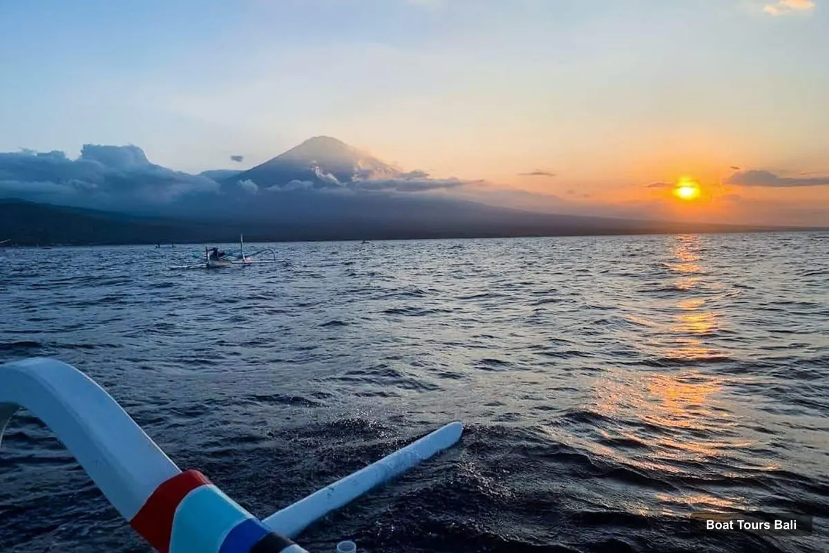 Bali Boat Trips – Jukung Sunset Cruise in Amed Bali with Mount Agung Backdrop