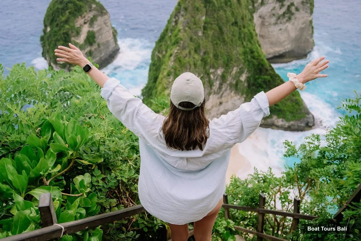 Boat Tours in Bali – Private Yacht Nusa Penida Manta Snorkeling & Land Tour (photo 4)