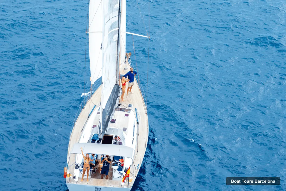 Barcelona Boat Cruises – 52-Foot Luxury Yacht Cruise with Open Bar (photo 2)