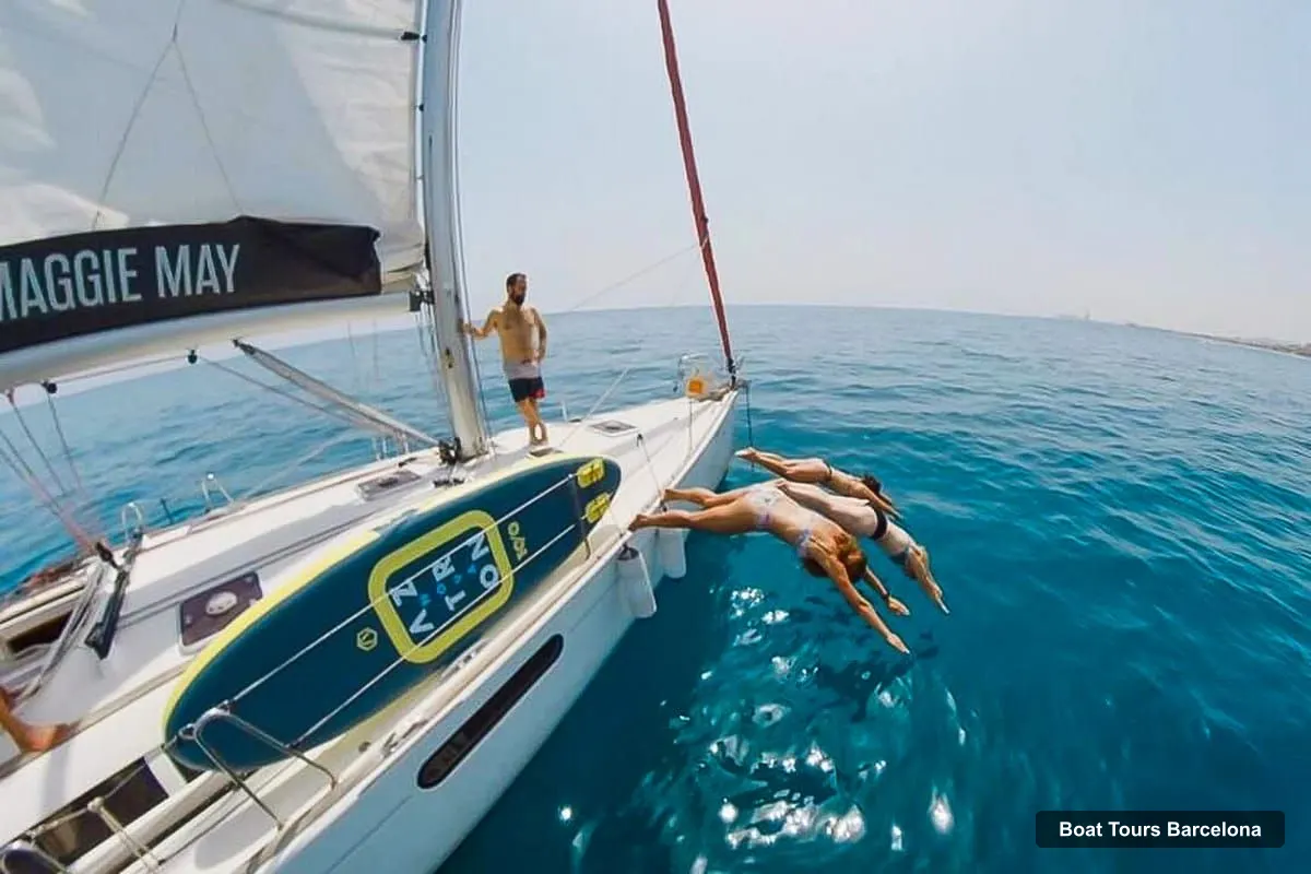 Barcelona Boat Cruises – Sunset Small-Group Sailing with Cava & Snacks