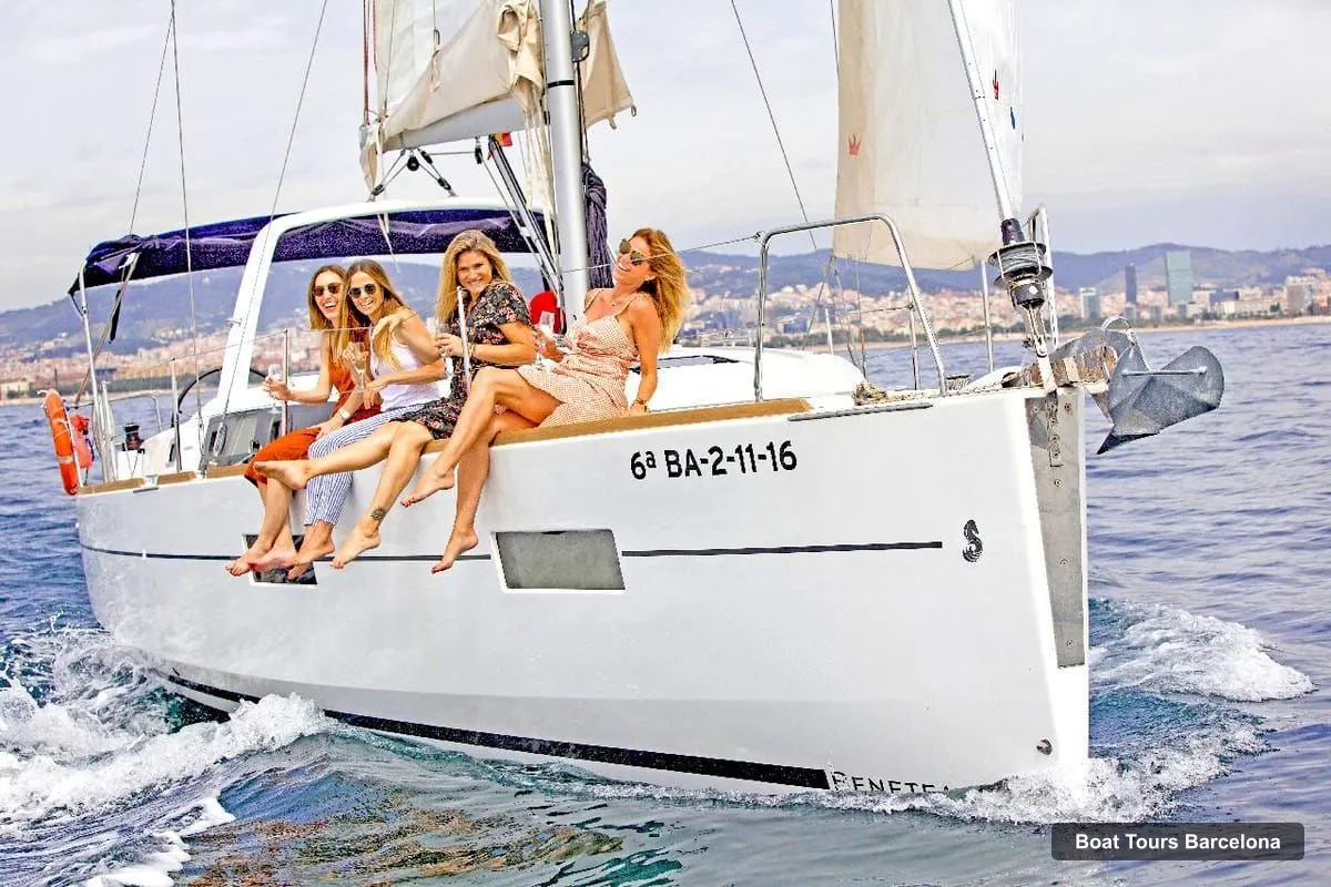 Boat Tours Barcelona – Private Sailing Trip with Drinks & Snacks (max 9) (photo 5)
