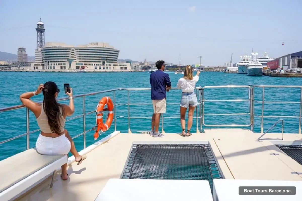 Boat Tours in Barcelona – Daytime or Sunset Catamaran Cruise with Music (photo 3)