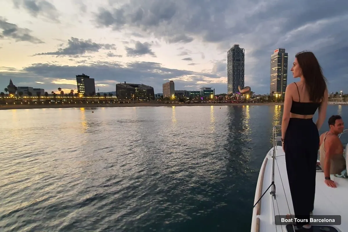 Boat Tours in Barcelona – Luxury Private Sunset Yacht Cruise for Up to 11 (photo 3)