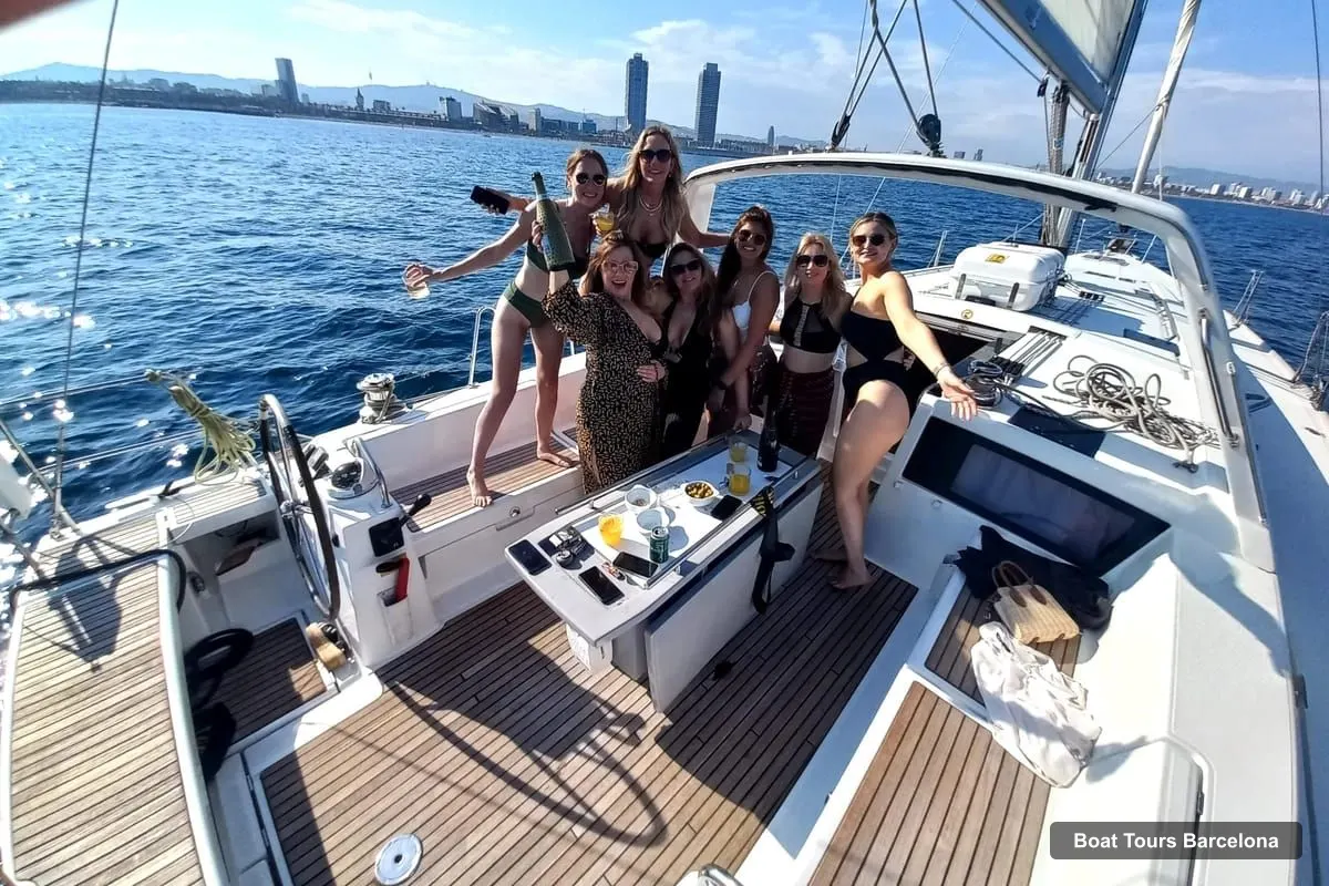 Boat Tours in Barcelona – Luxury Private Sunset Yacht Cruise for Up to 11 (photo 5)
