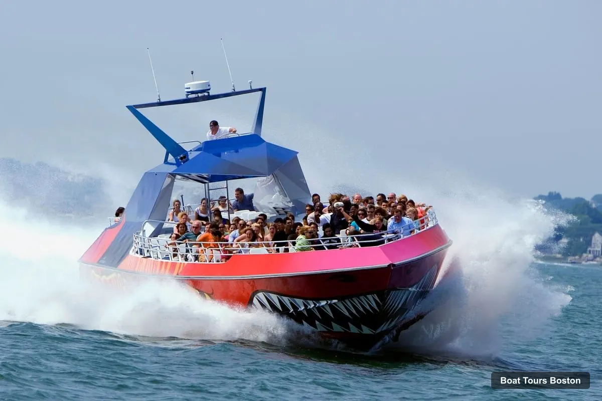 Boat Tours in Boston – City Cruises Harbor Codzilla High Speed Thrill Boat (photo 2)