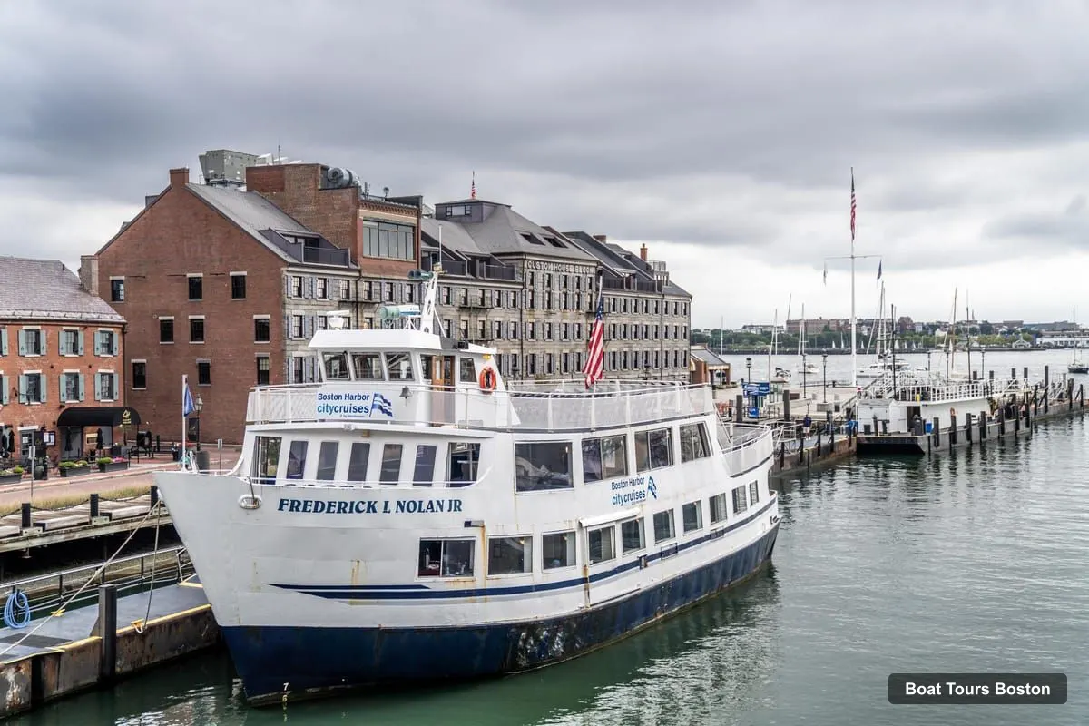 Boat Tours in Boston – City Cruises Historical Sightseeing Cruise (photo 2)