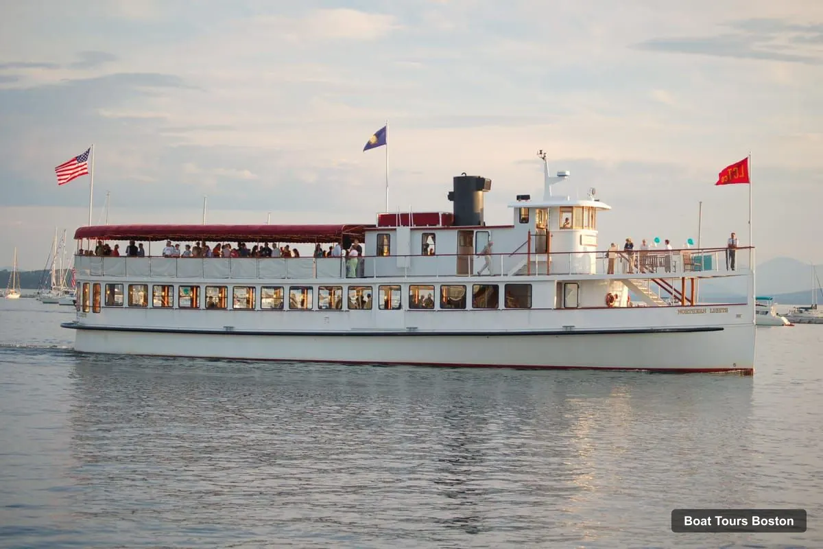 Boston Boat Cruises – Boston Harbor Fall Weekend Brunch Cruise (photo 2)