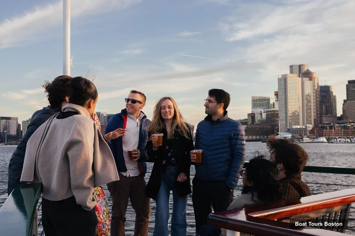 Boston Boat Cruises – Harbor Sunset Yacht Cruise (photo 3)