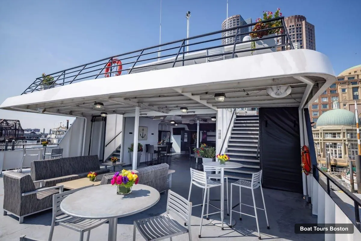 Boston Boat Trips – City Cruises Boston: Premier Brunch or Dinner Harbor Cruise (photo 5)