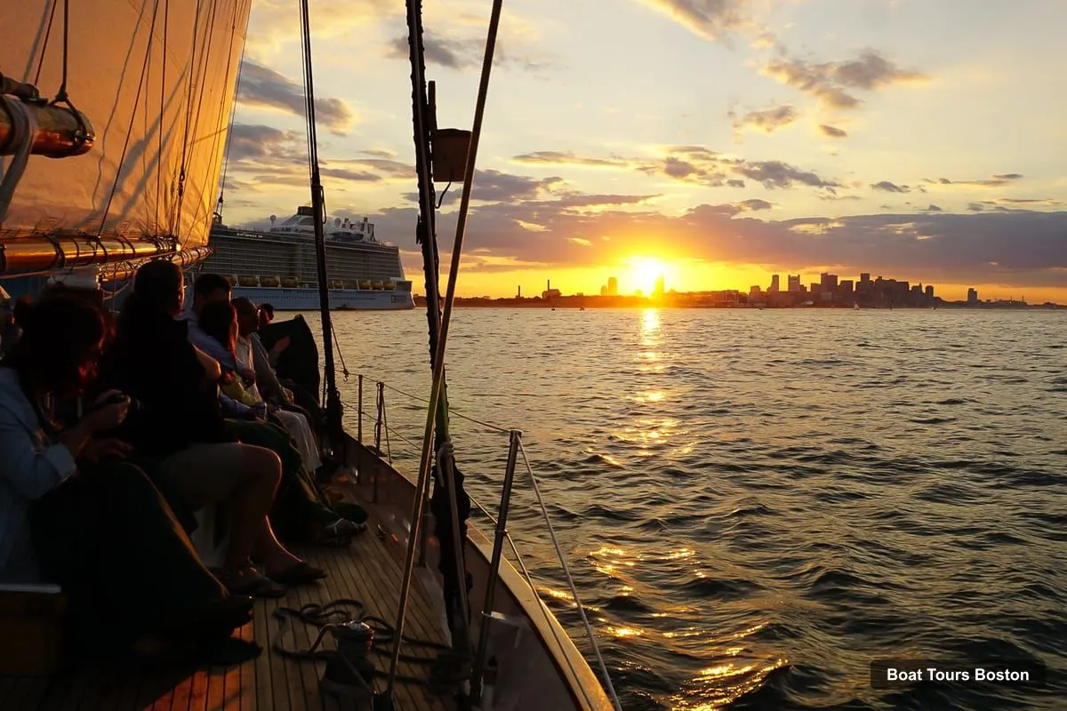 Boston Boat Trips – Harbor Champagne Sunset Sail from Rowes Wharf (photo 5)