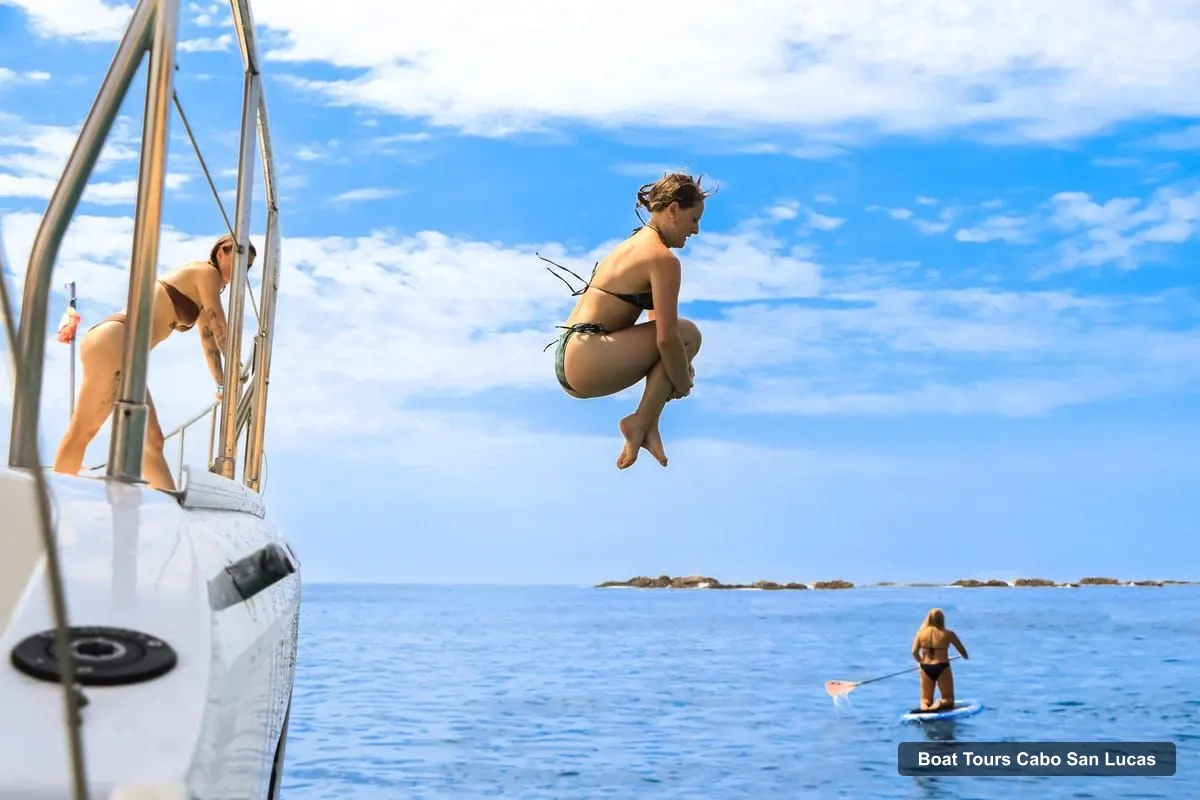 Boat Tours Cabo San Lucas – Luxury Catamaran and Snorkelling with Lunch (photo 3)