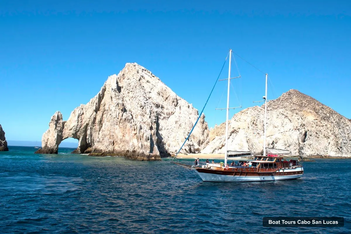 Cabo San Lucas Boat Cruises – Sunset Yacht Cruise w/Chef Dinner & Open Bar (photo 5)