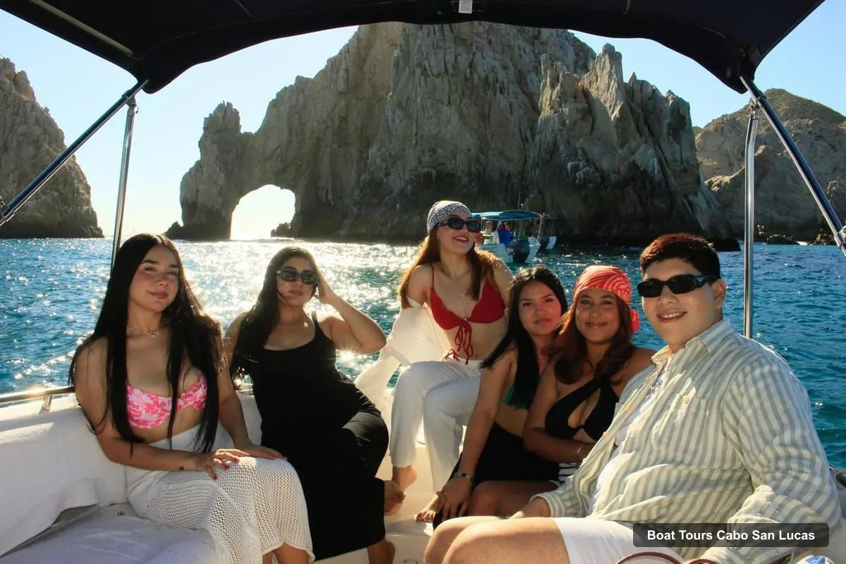 Cabo San Lucas Boat Cruises – Cabo Yacht Tour to Lovers or Pelícano Beach + Beach Time (photo 2)