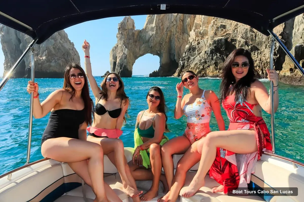 Cabo San Lucas Boat Cruises – Cabo Yacht Tour to Lovers or Pelícano Beach + Beach Time (photo 4)