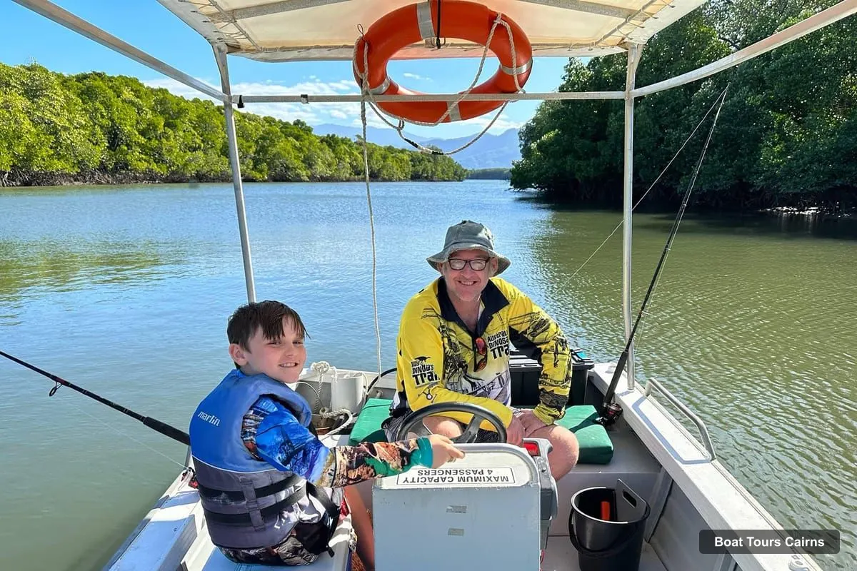 Boat Tours Cairns – Tinny (Dinghie) Boat Hire (photo 2)