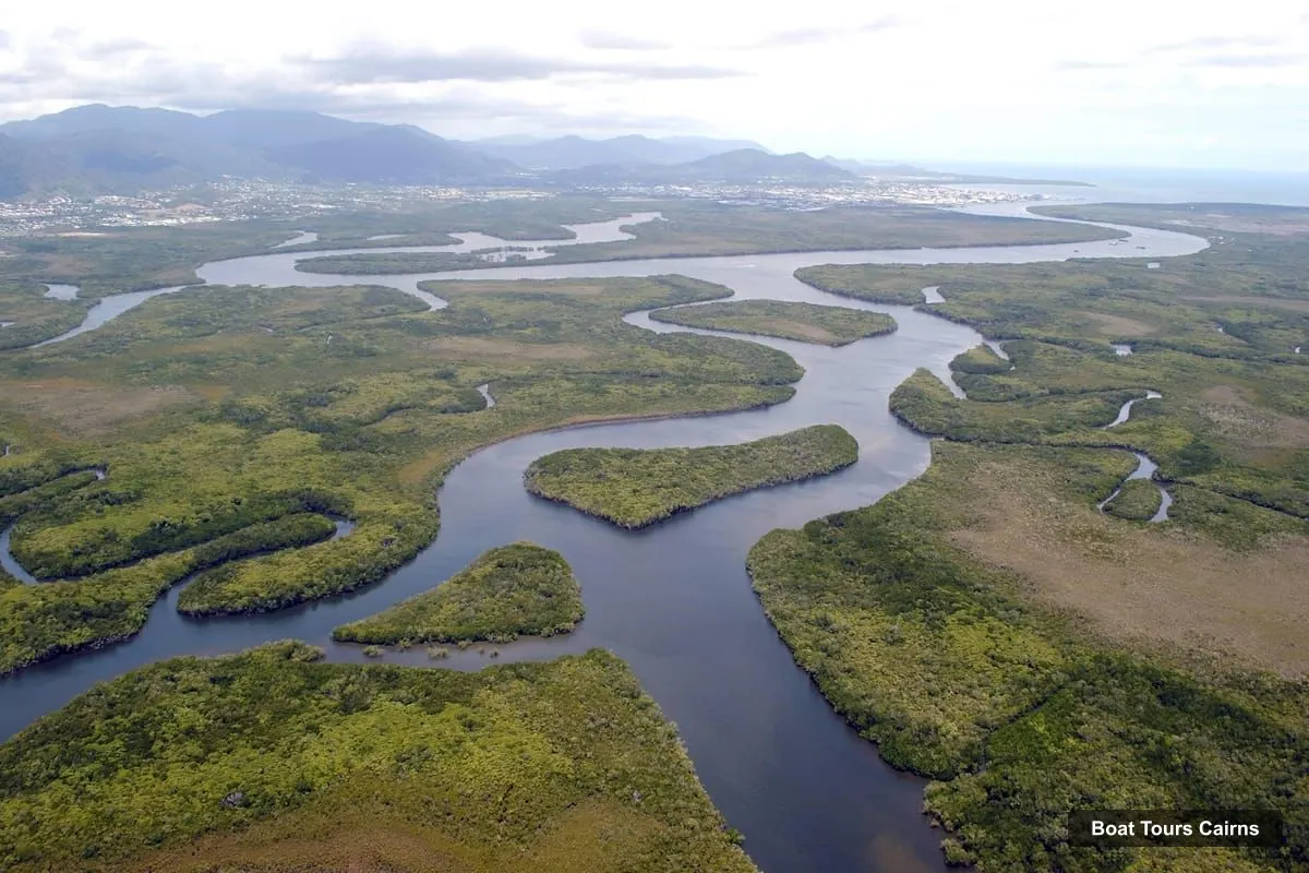Cairns Boat Cruises – Pontoon Boat Hire with Optional BBQ and Fishing Hire (photo 4)