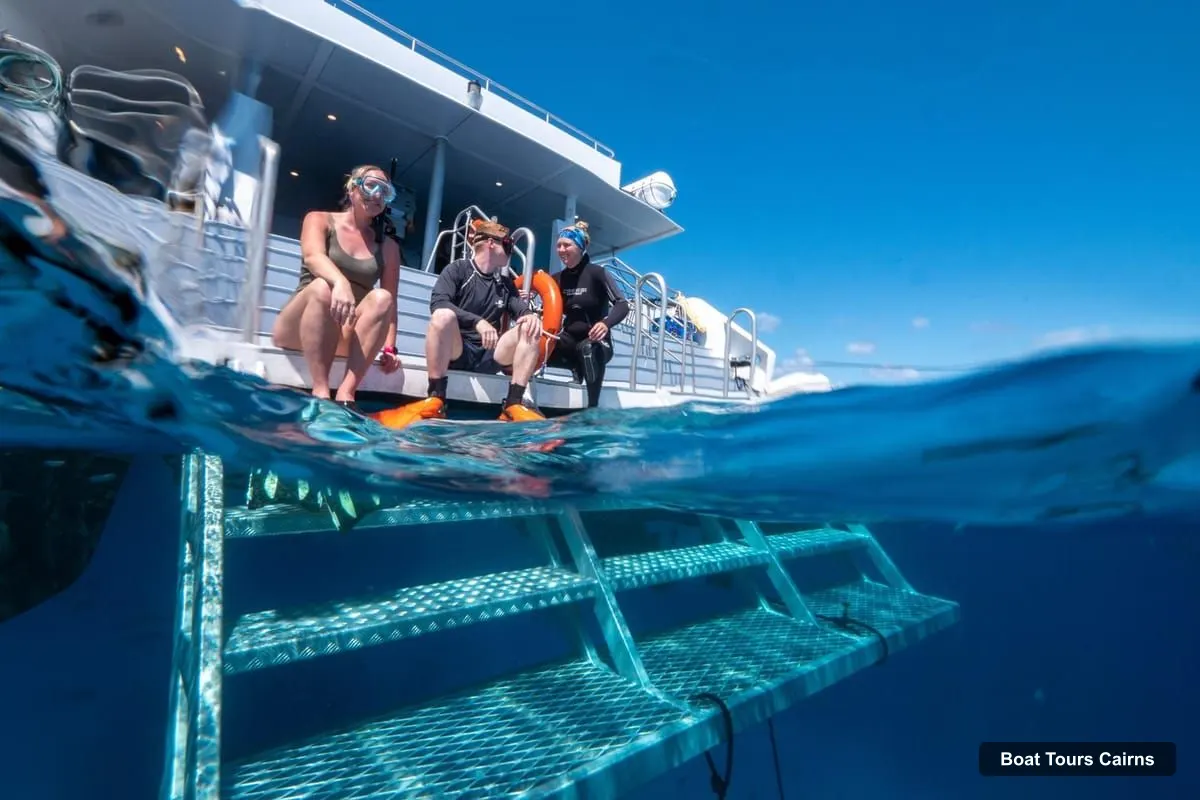 Cairns Boat Cruises – Premium Snorkelling and Diving Reef Day Trip (photo 5)