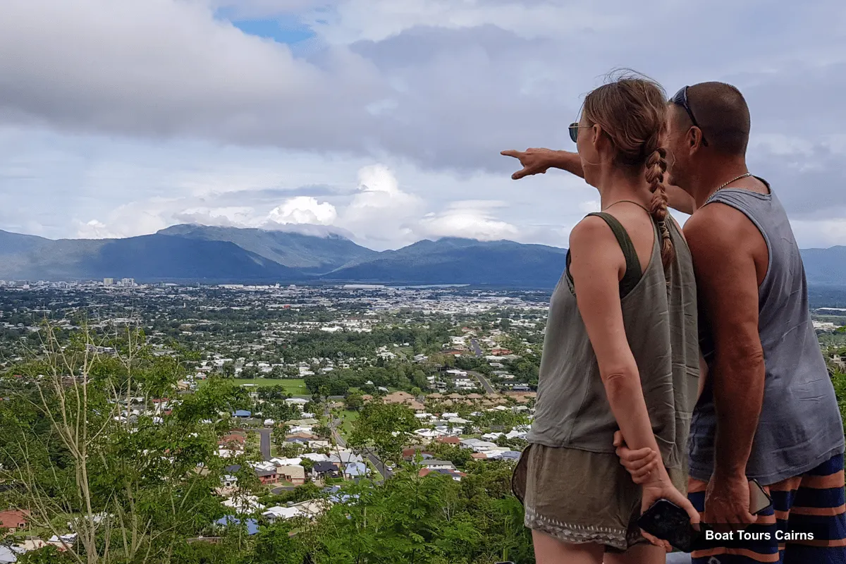 Cairns Boat Trips – City Sights Tour with Evening Dinner Cruise (photo 5)