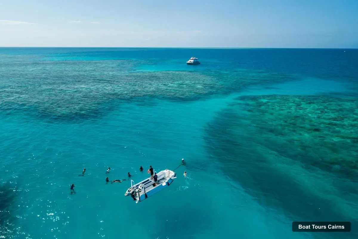 Cairns Boat Trips – Outer and Coral Cay Snorkel and Dive Cruise (photo 2)