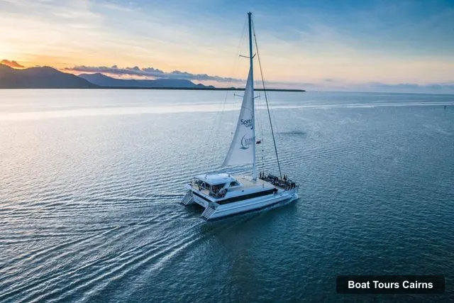 Cairns Boat Trips – Spirit of Cairns Dinner Cruise