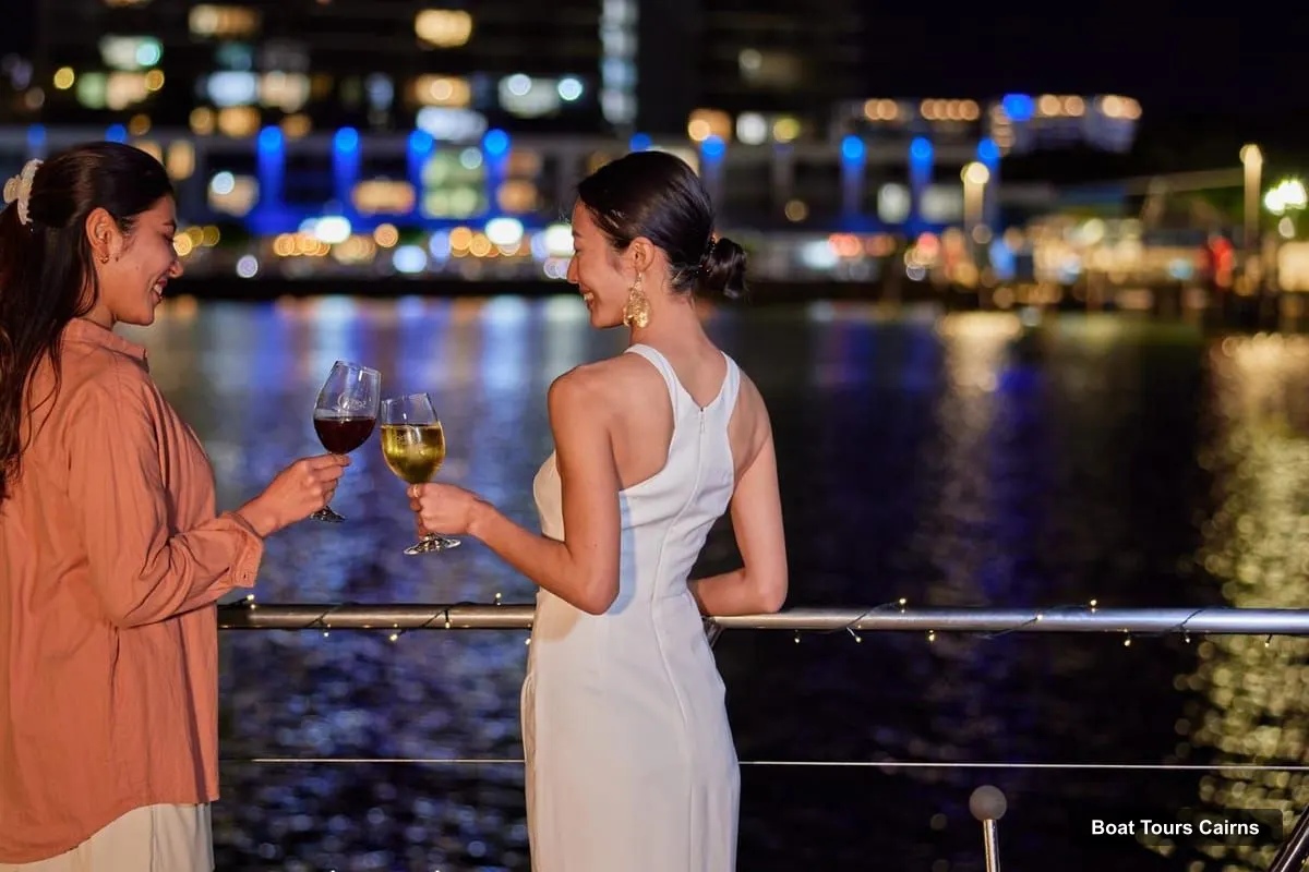Cairns Boat Trips – Spirit of Cairns Dinner Cruise (photo 2)