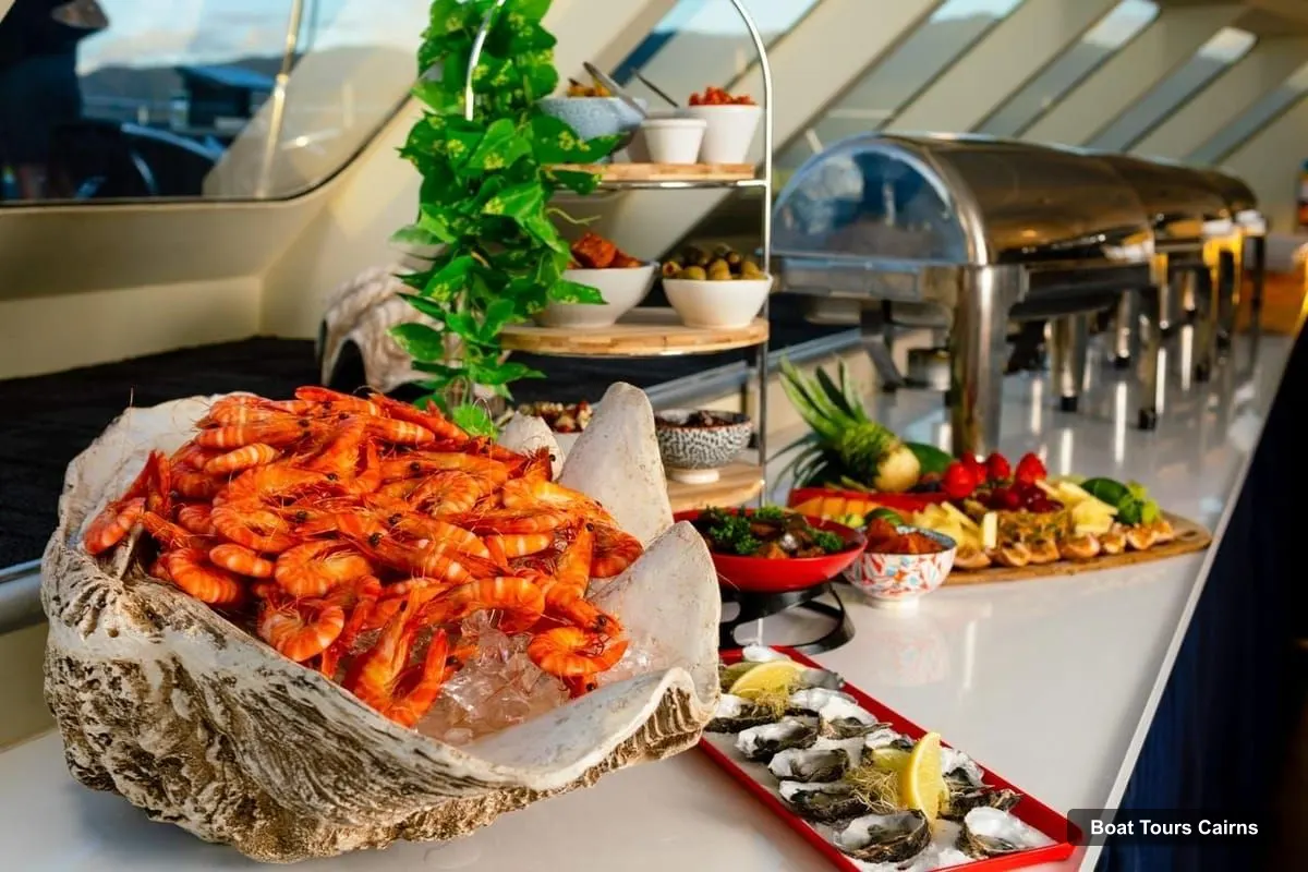 Cairns Boat Trips – Spirit of Cairns Dinner Cruise (photo 3)
