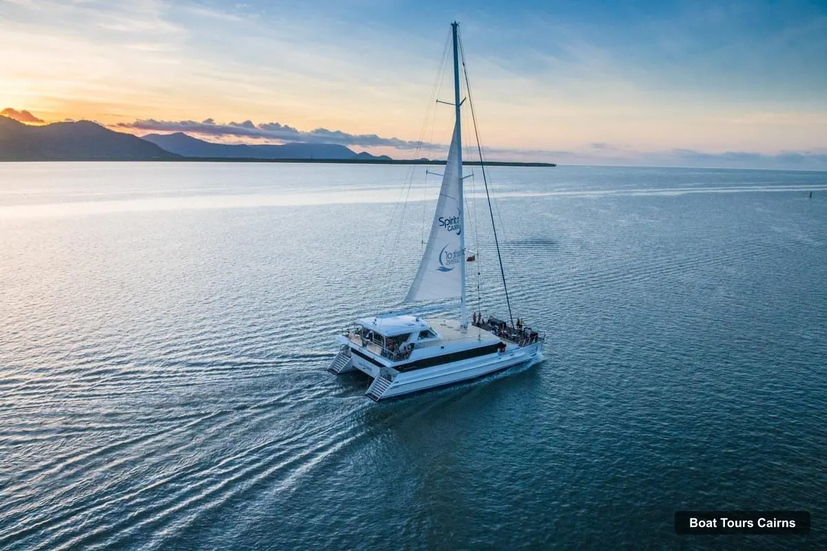 Cairns Boat Trips – Spirit of Cairns Dinner Cruise