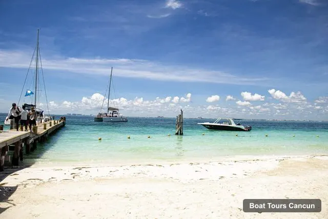 Boat Tours Cancun – Catamaran with Open Bar, Snorkeling and Lunch