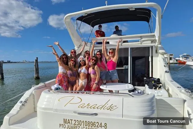 Boat Tours in Cancun – Private Luxury 46-Feet Flybridge Yacht Cruise