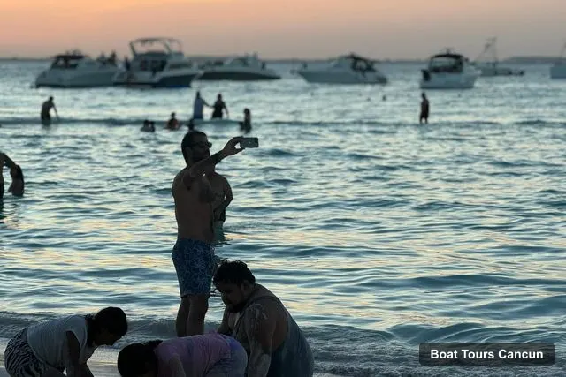 Boat Tours in Cancun – Sunset Sailing to Isla Mujeres with Cancún Transfer