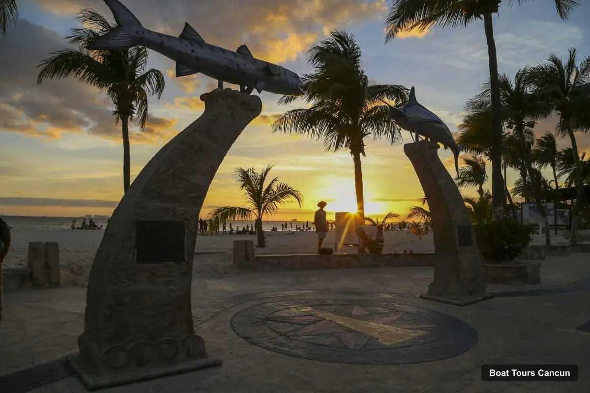 Boat Tours in Cancun – Sunset Sailing to Isla Mujeres with Cancún Transfer (photo 5)
