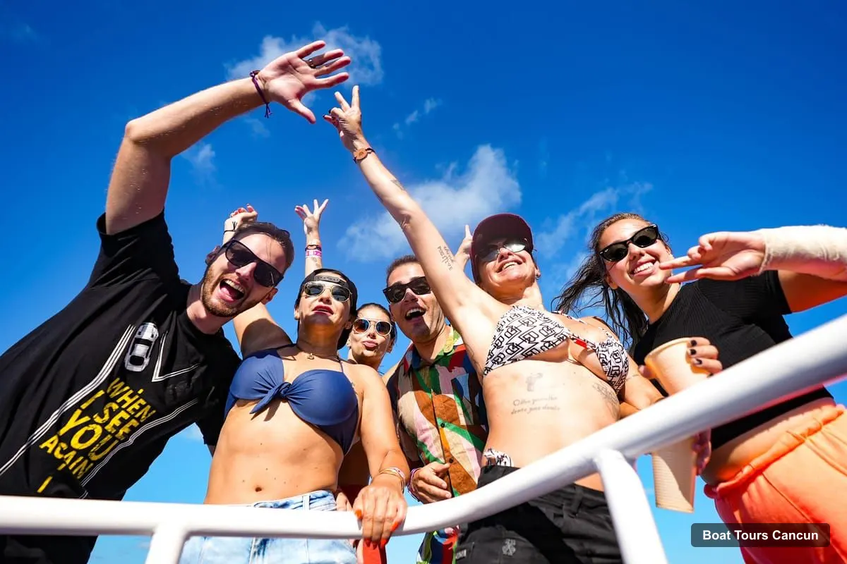 Cancun Boat Cruises – Isla Mujeres Catamaran Ride, Open Bar & Buffet Lunch (photo 3)