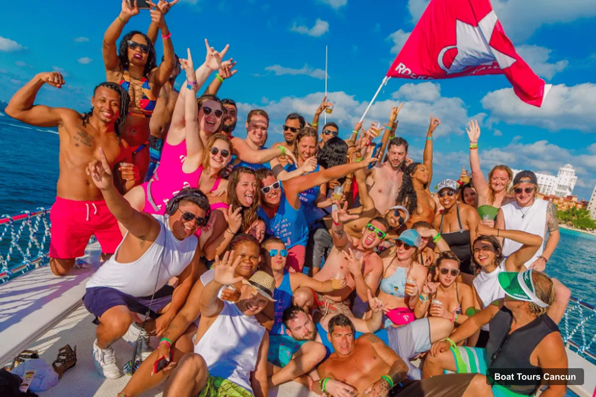 Cancun Boat Cruises – Rockstar Boat Party Cancun - Booze Cruise Cancun (18+) (photo 5)