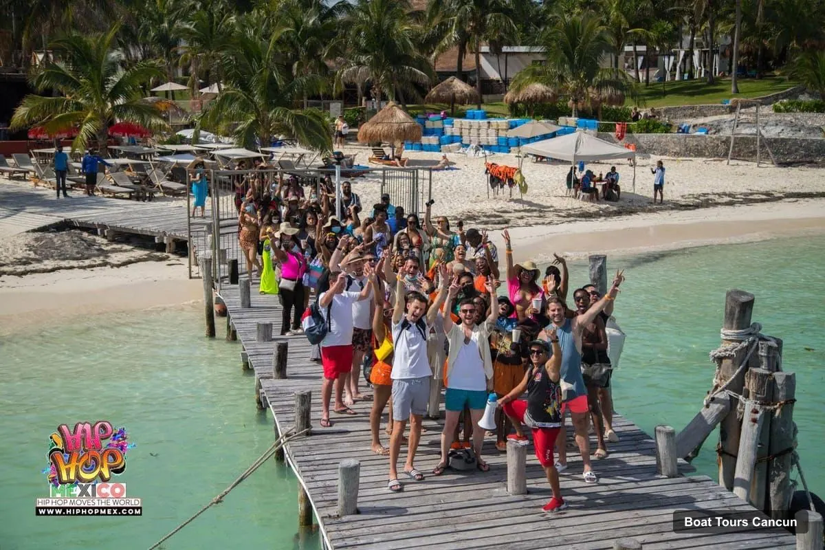 Cancun Boat Trips – Hip Hop Sessions Party Boat Cruise (photo 2)