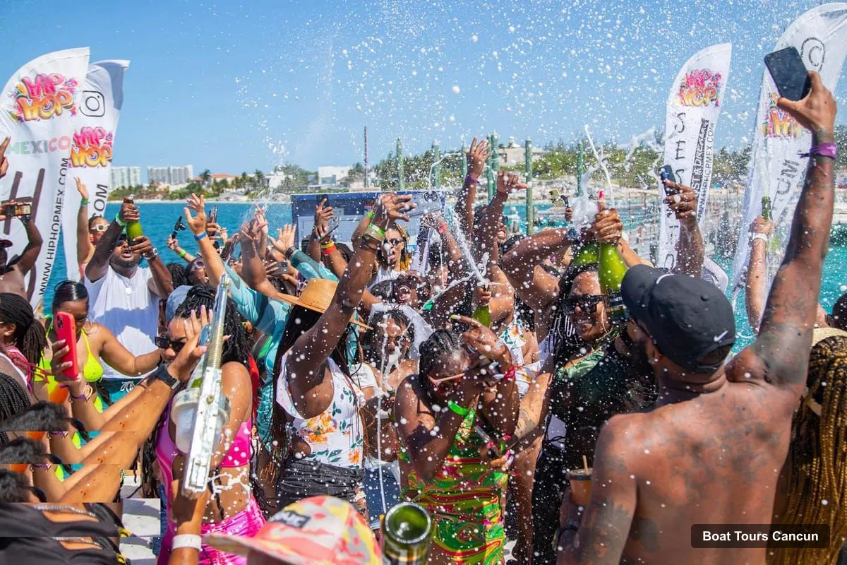 Cancun Boat Trips – Hip Hop Sessions Party Boat Cruise (photo 5)