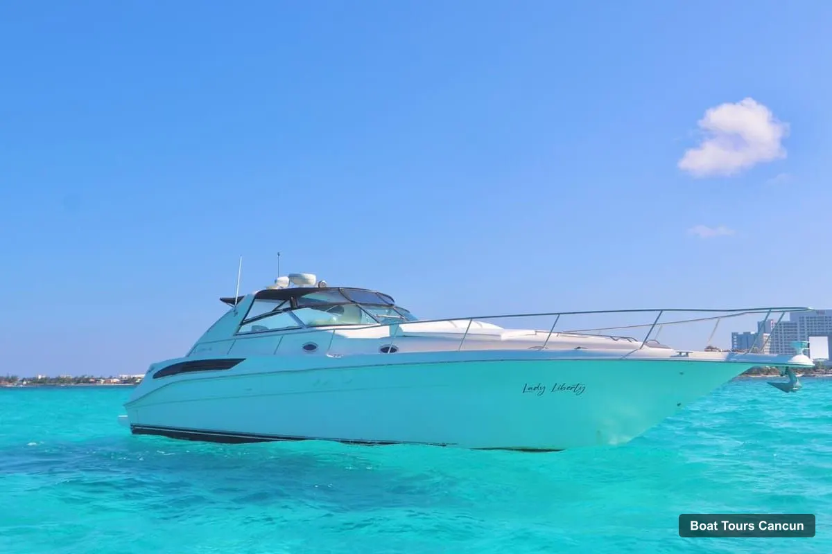 Cancun Boat Trips – Private Luxury Yacht Cruise for Up to 14 Guests (photo 2)