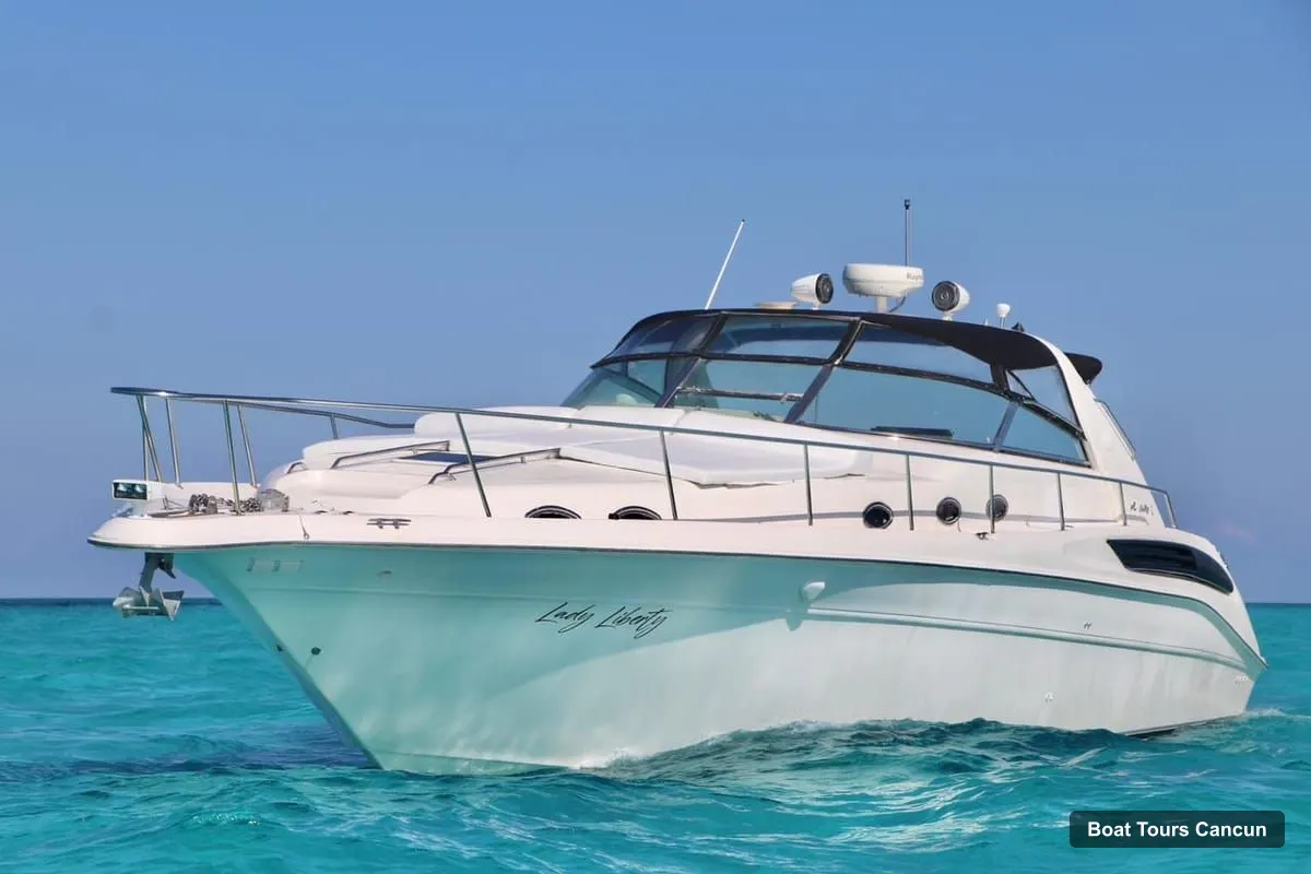 Cancun Boat Trips – Private Luxury Yacht Cruise for Up to 14 Guests (photo 3)