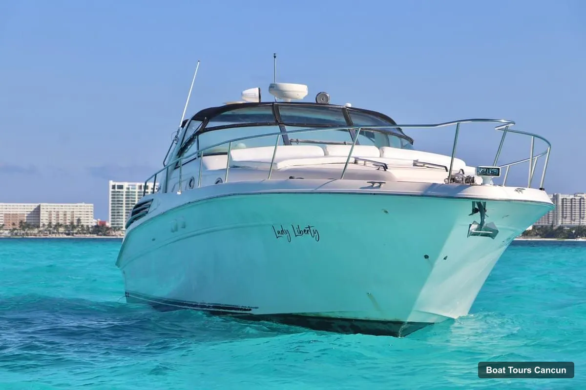 Cancun Boat Trips – Private Luxury Yacht Cruise for Up to 14 Guests (photo 4)