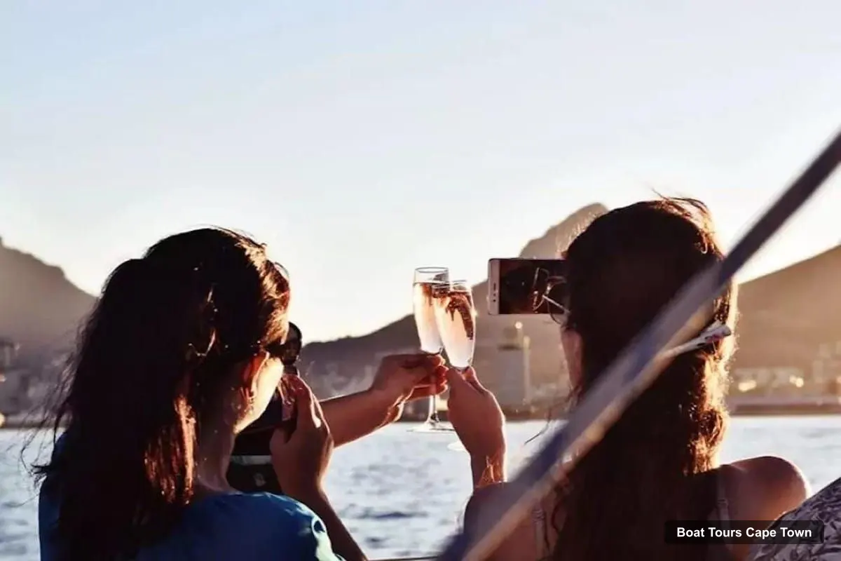 Boat Tours Cape Town – Sunset Sparkling Wine Cruise