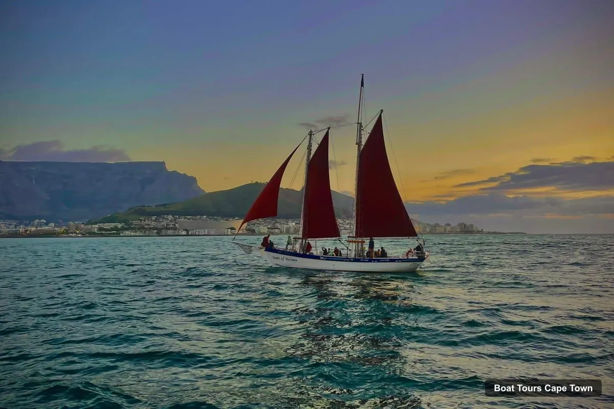 Cape Town Boat Trips – Sunset Cruise from V&A Waterfront with Bubbly (photo 3)